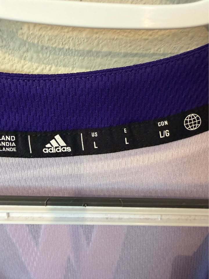 Washington Huskies Basketball Jersey - Adult L