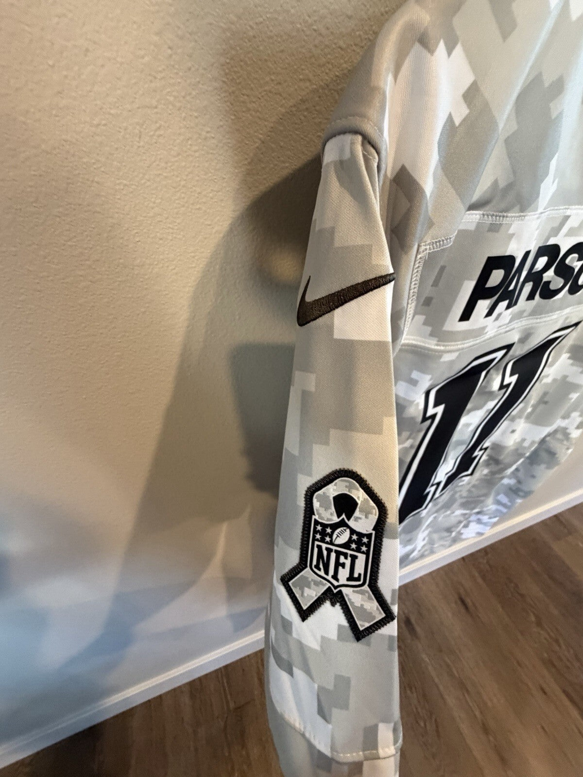 Dallas Cowboys - Micah Parsons "Salute To Service" - Men’s Medium/Women’s LRG!