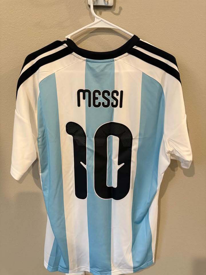 Adidas Argentina Messi #10 2024 Home Jersey Men’s Large