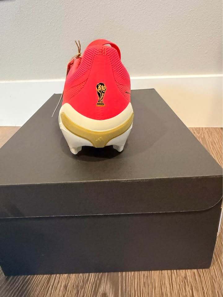 Predator Accuracy.1 Low FG Heatspawn Pack Soccer Cleats