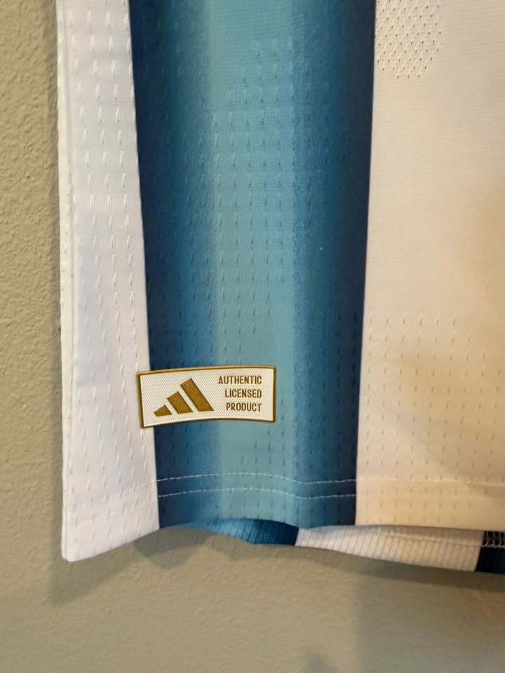 Argentina Team Jersey - Kid's Small (9/10) - PRICE DROP!
