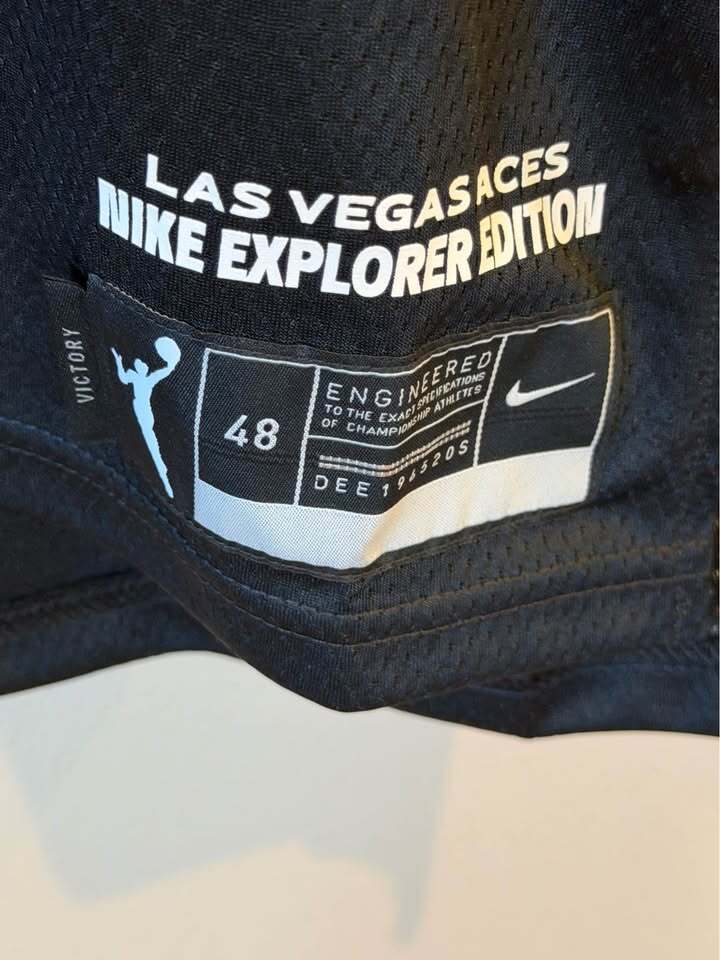 A'ja Wilson #22 - Las Vegas Aces - Women’s Large/Men's Medium