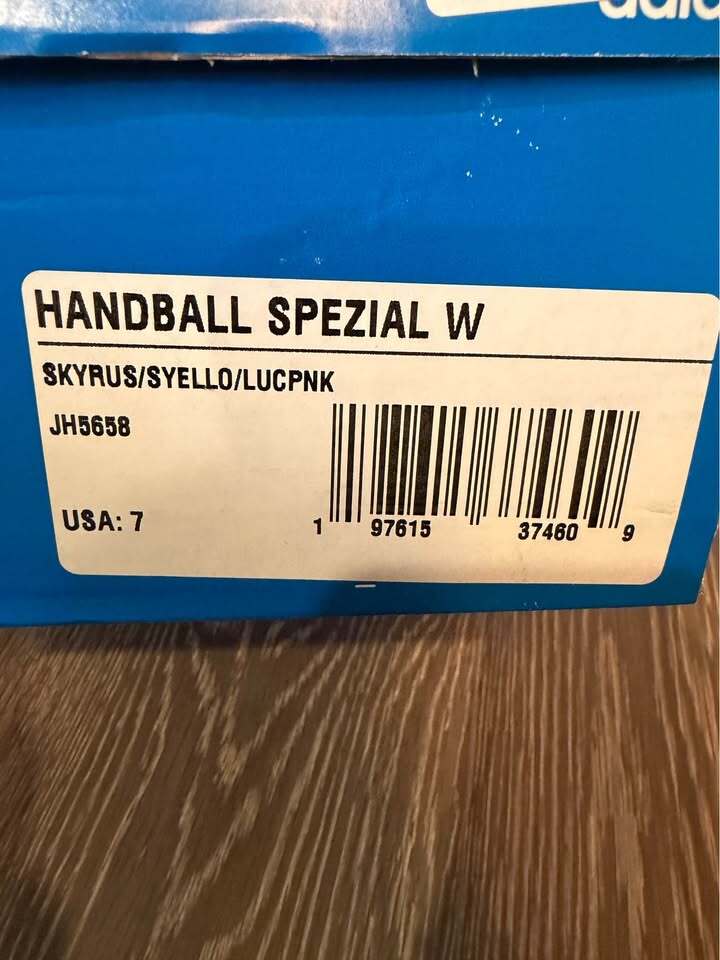 Adidas Handball Spezial - Women’s 7/Men’s 6.