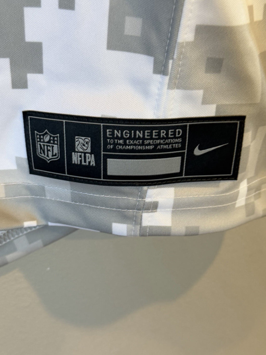 Dallas Cowboys - Micah Parsons "Salute To Service" - Men’s Medium/Women’s LRG!