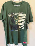 Milwaukee Bucks T-Shirt - Men's XL