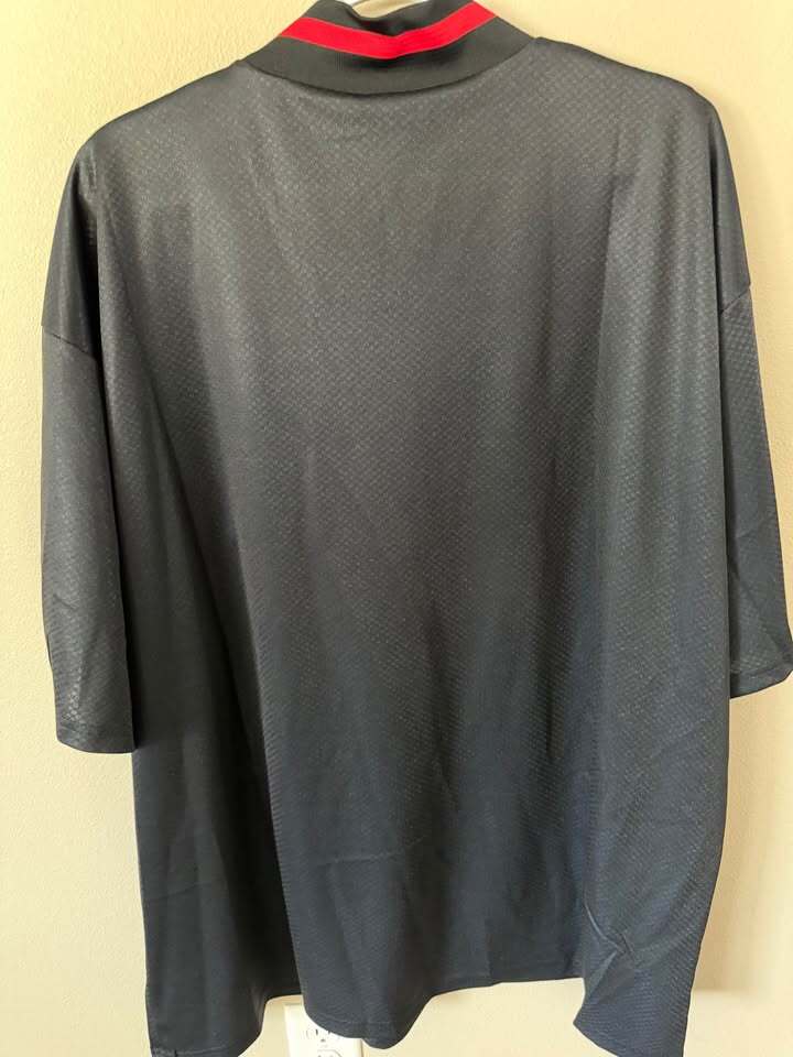 Manchester United Street Jersey 2XL - LAST ONE I HAVE AT THIS SIZE