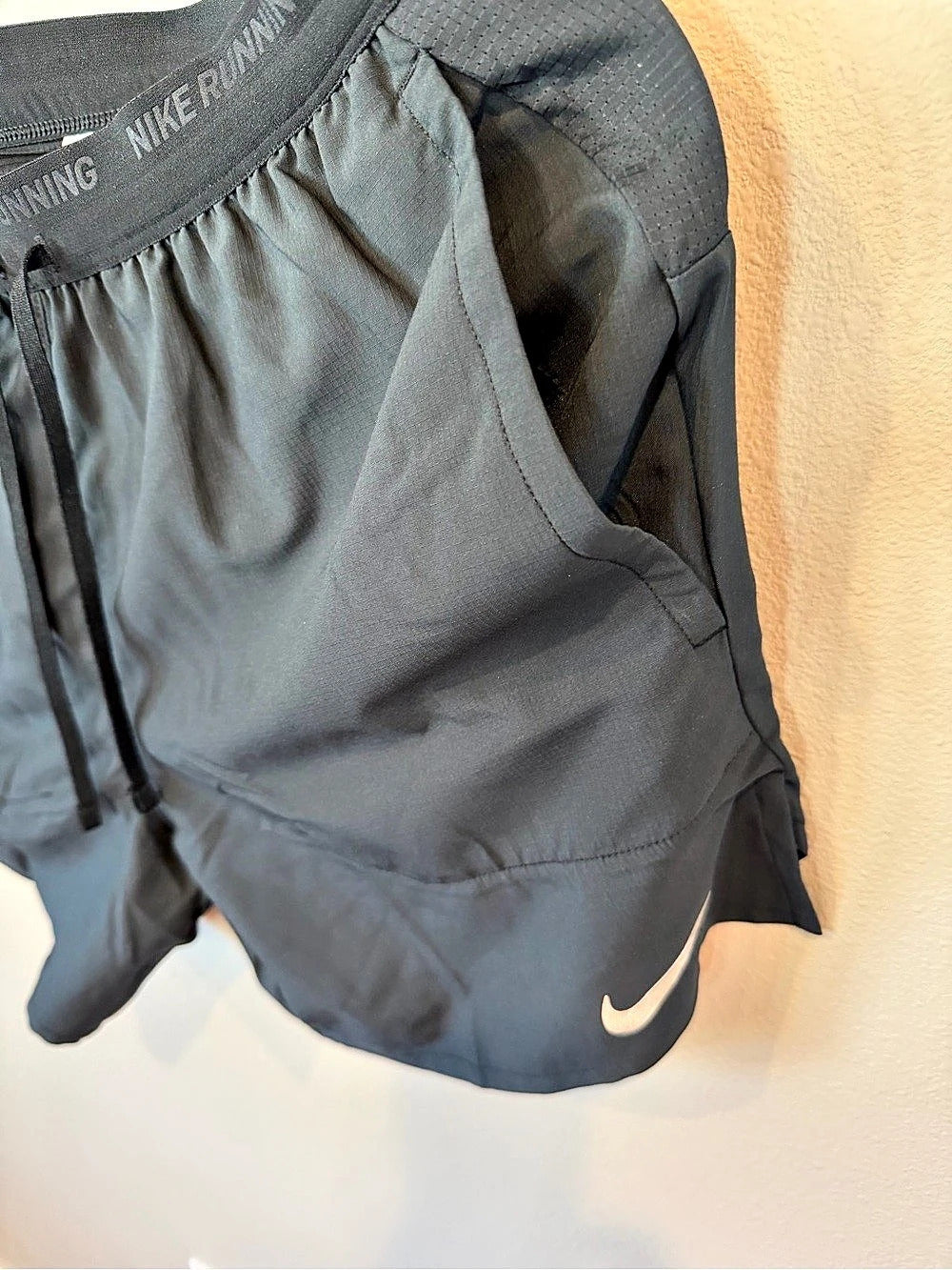 Nike Stride Dri-FIT Running Shorts Black - Men’s Medium