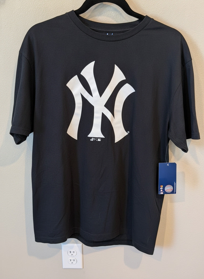 New York Yankees Tee - Men's L