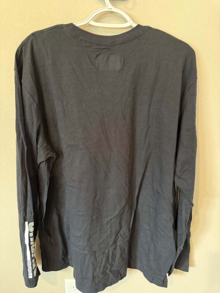 Chicago White Sox Long Sleeve Shirt NWOT - Mens XL