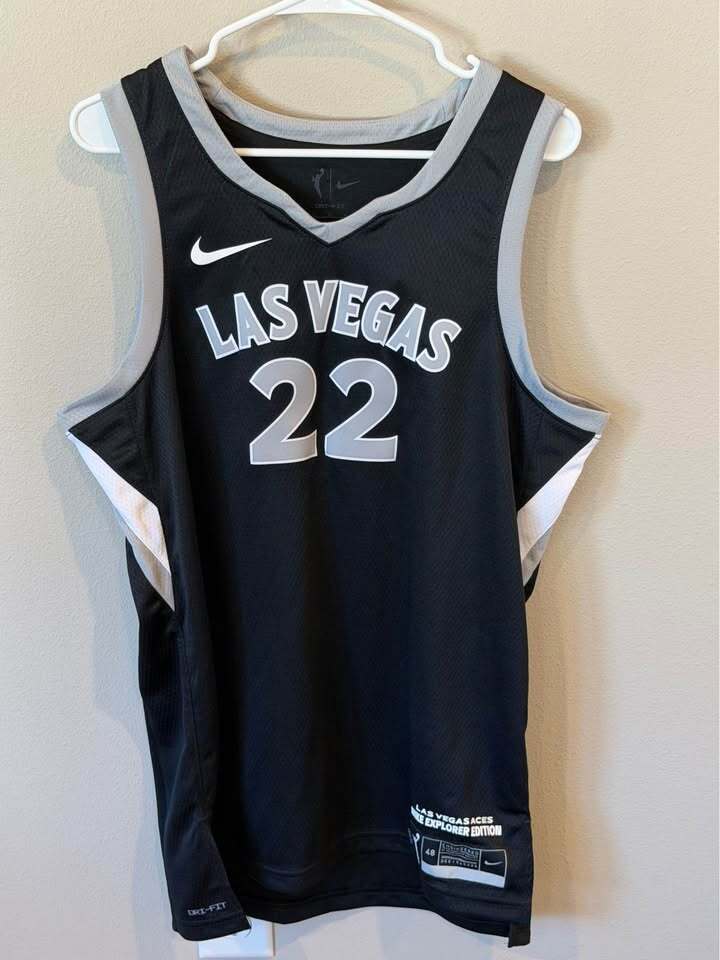 A'ja Wilson #22 - Las Vegas Aces - Women’s Large/Men's Medium