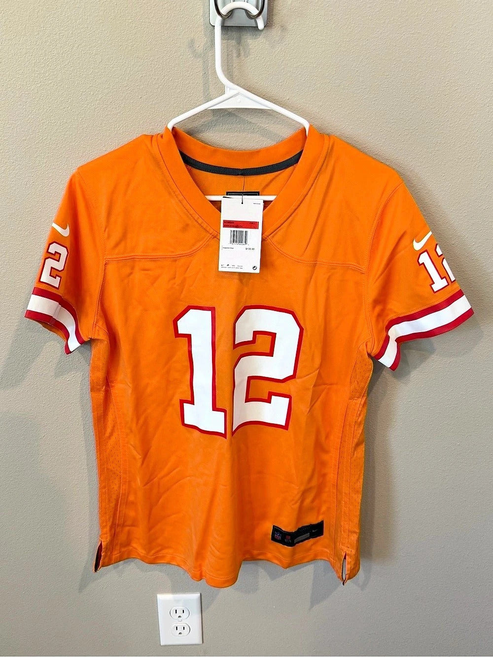 #12 Brady - Bucaneers - Women's Large Football Jersey