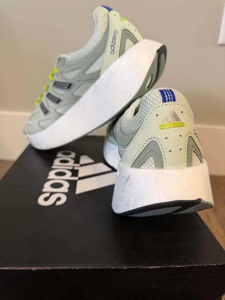 Adidas Adizero Aruku Running Shoes Women’s 10/Men’s 9 Unisex