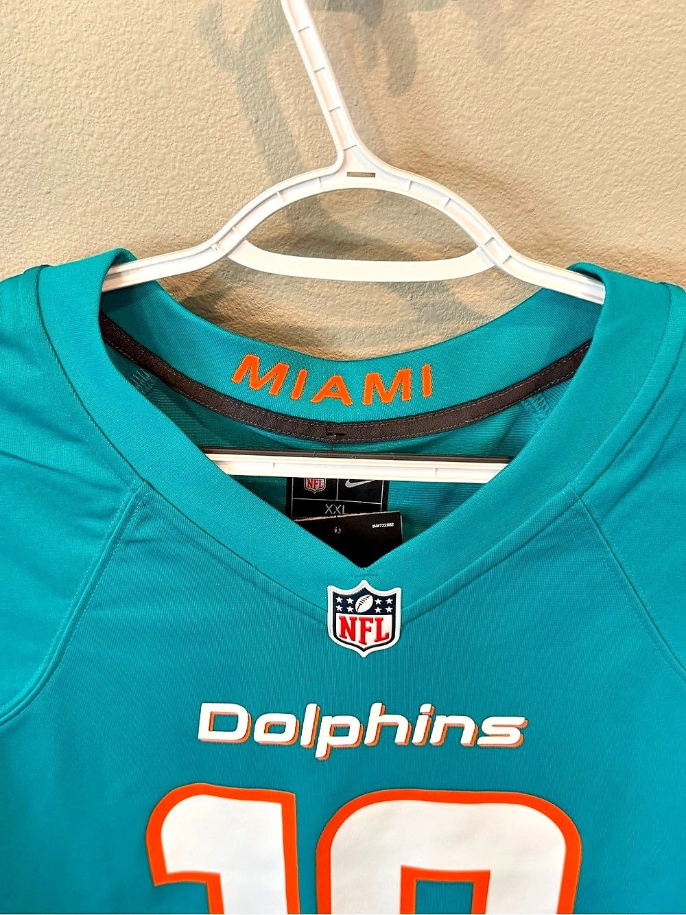 Miami Dolphins #10 - Tyreek Hill - Men's XL NWT