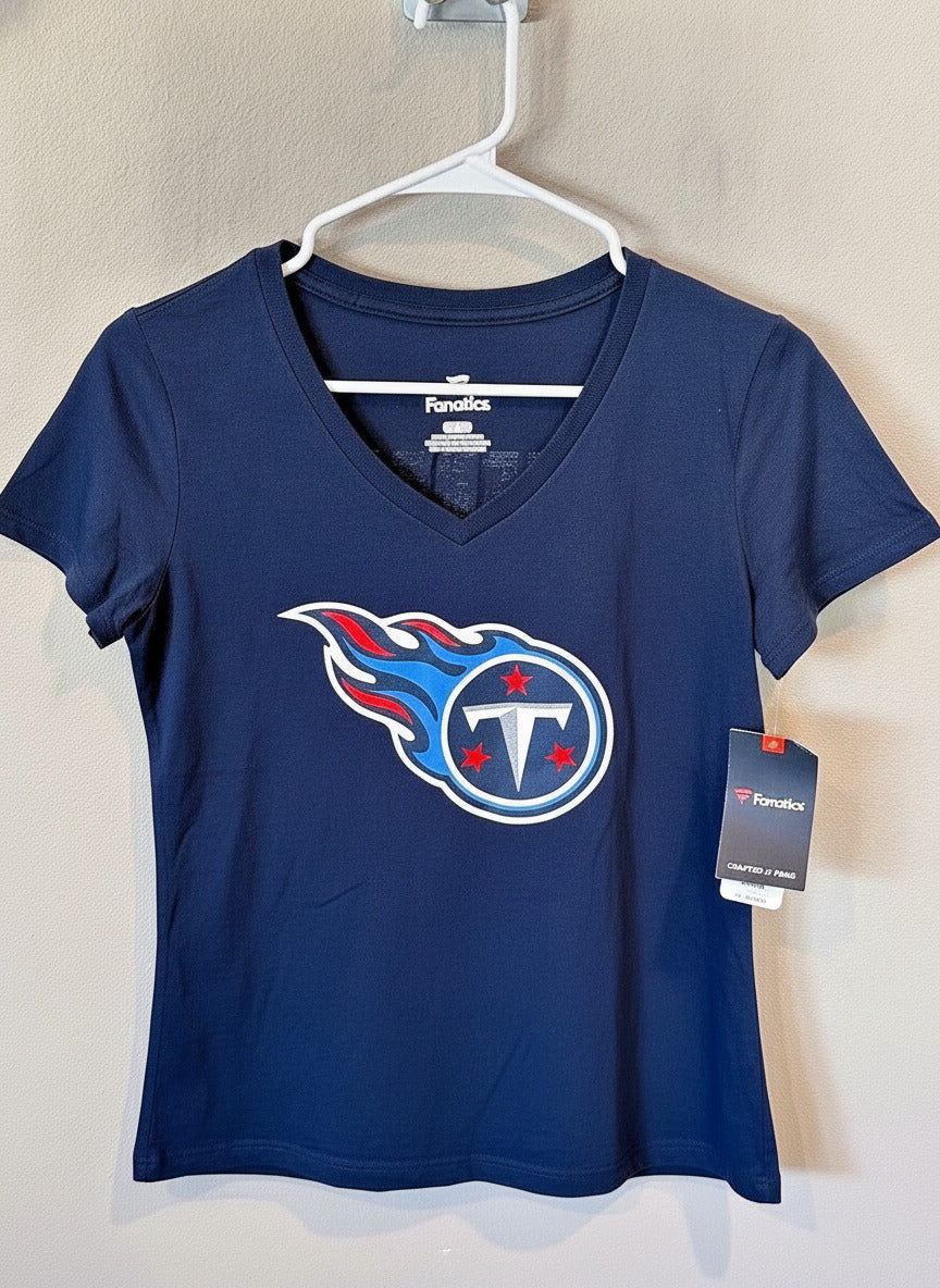 Tennessee Titans- Derrick Henry - Women's Small V-Neck T-Shirt