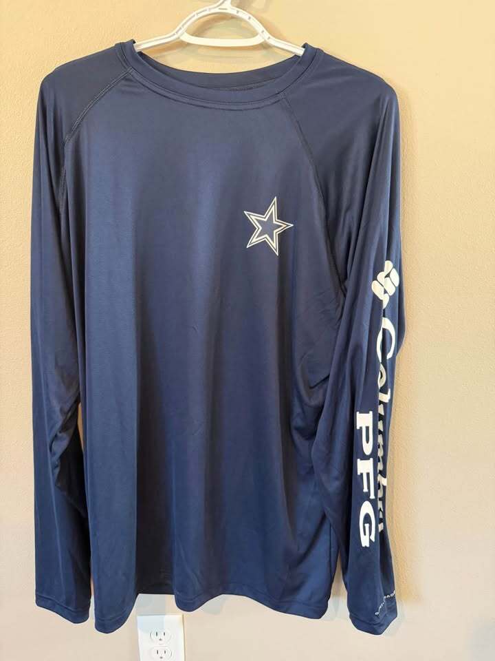 Dallas Cowboys Performance Fishing Gear Shirt - NWOT