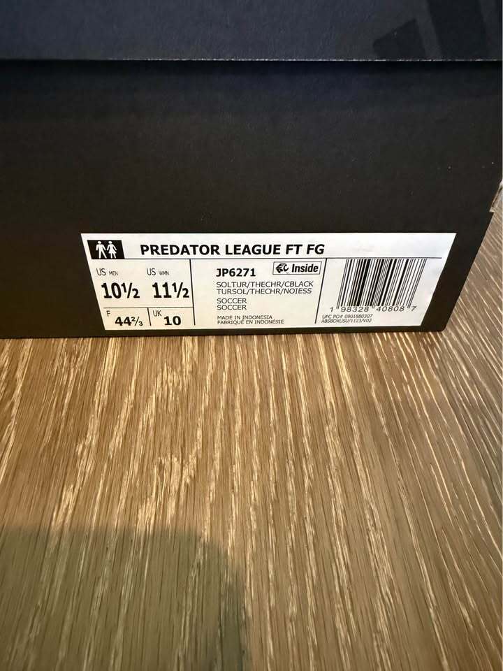 Predator League size 10.5 men 11.5 women