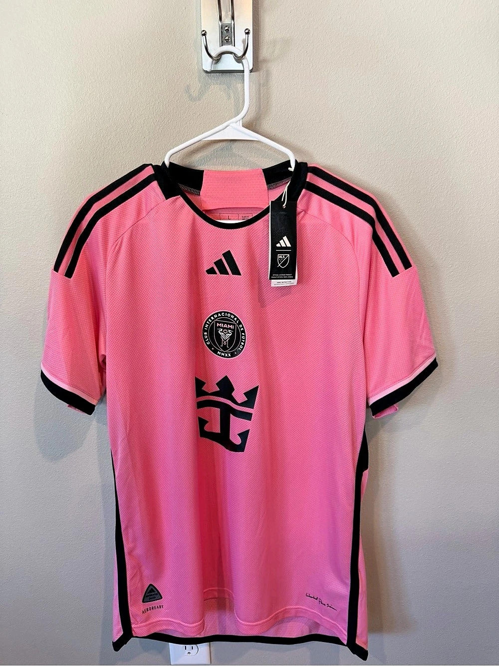 adidas Inter Miami CF 2024/25 Home Authentic Jersey Pink & Black Men’s Large