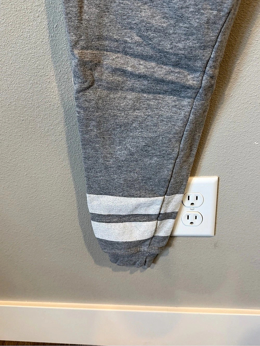 Junk Food Patriots Gray Joggers Size Medium Women’s - NWOT