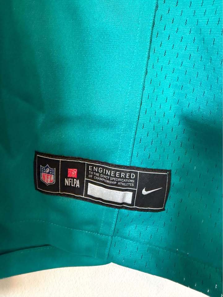 Tyreek Hill #10 - Miami Dolphins - Men’s XL
