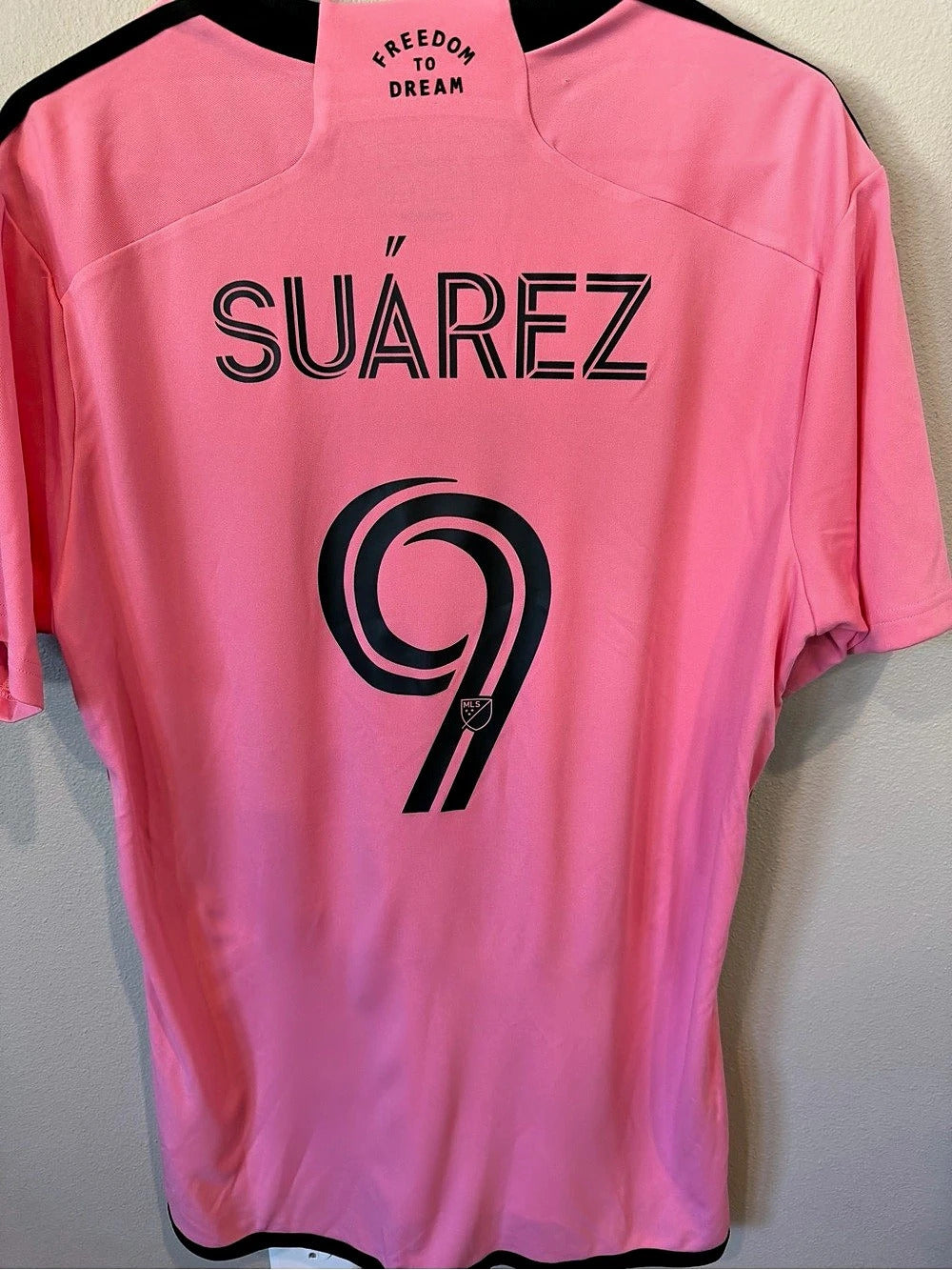 Inter Miami - Luis Suarez Home Jersey - Men’s L - NWOT