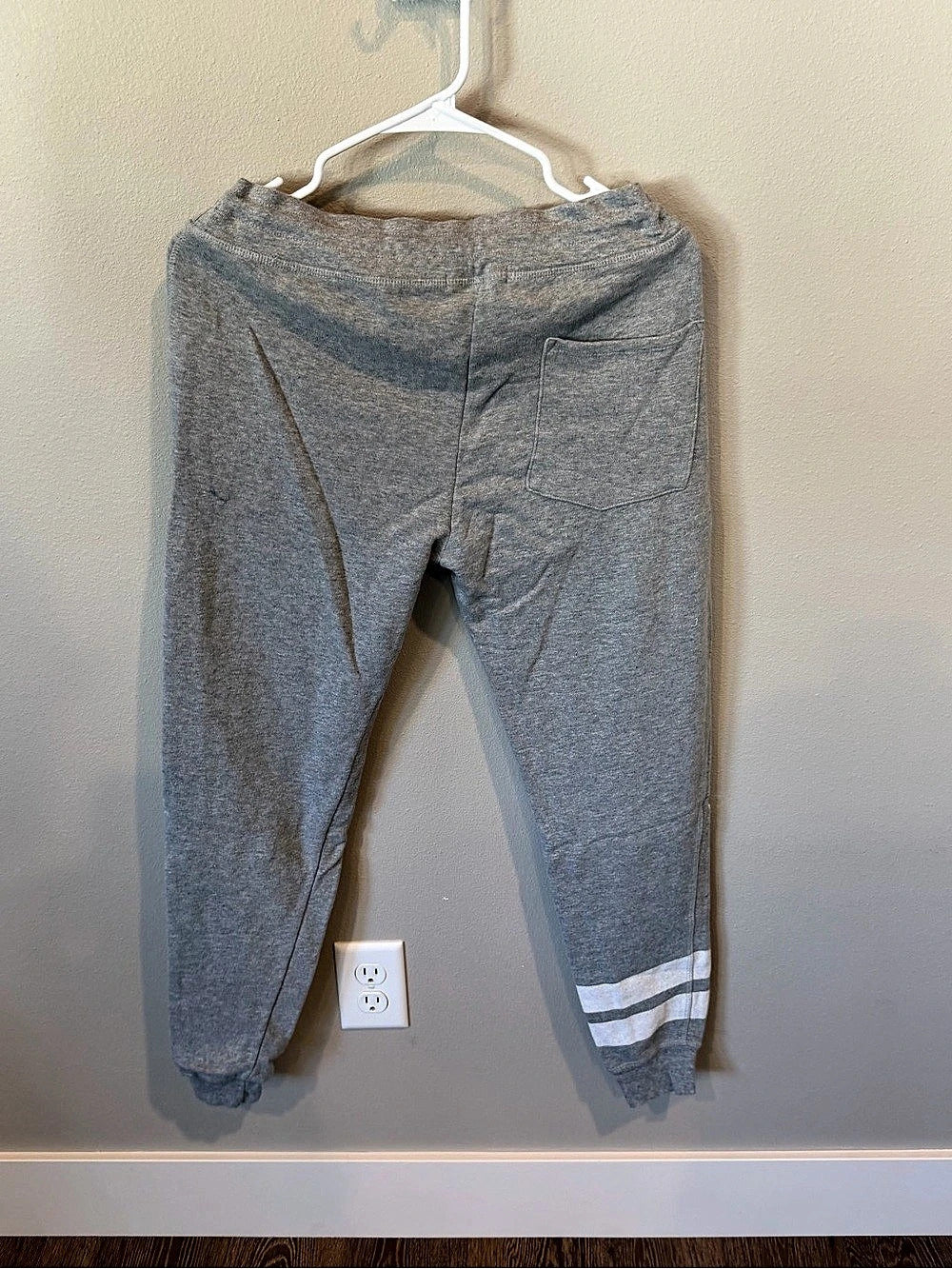 Junk Food Patriots Gray Joggers Size Medium Women’s - NWOT