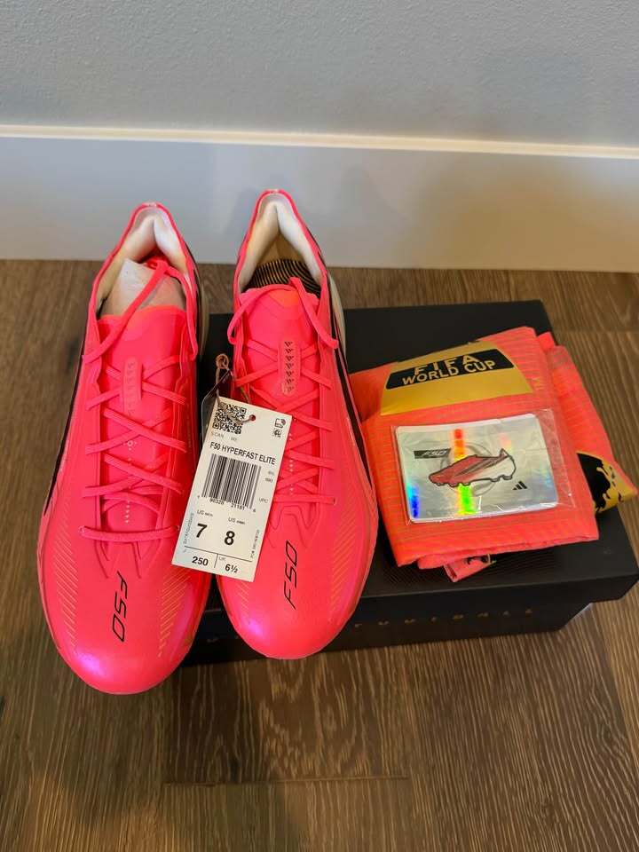 F-50 Hyperfast Elite Cleats - Men's 7/Women 8