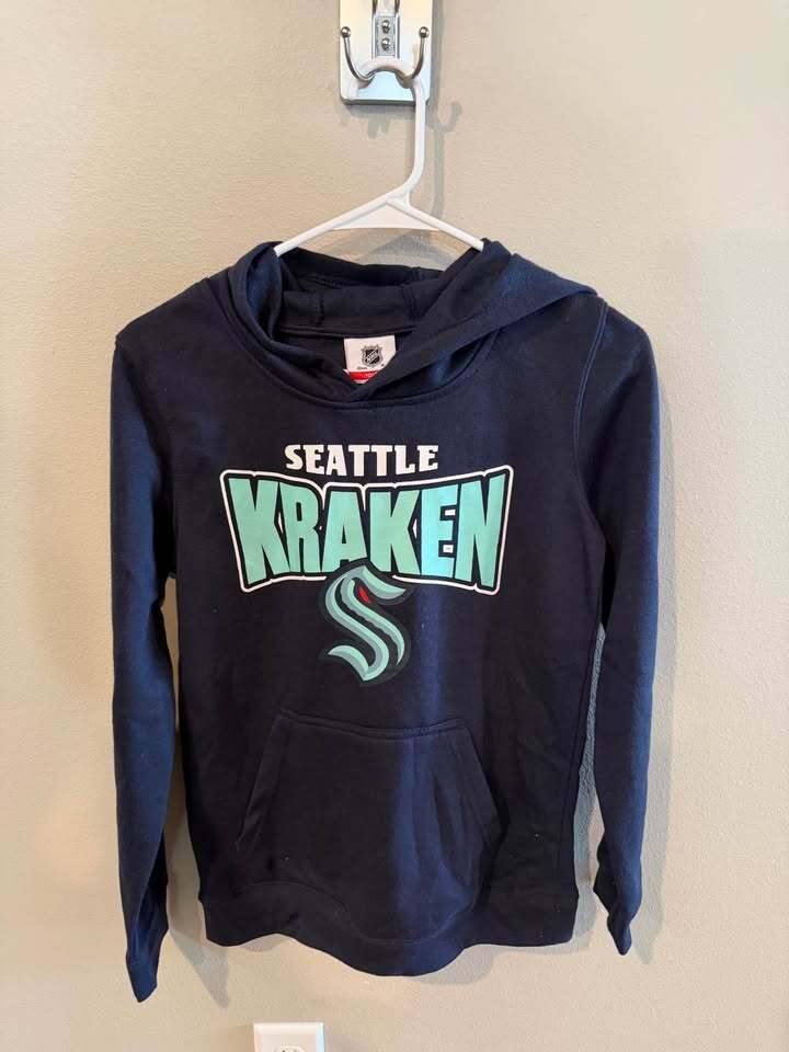 Seattle Kraken Youth Med (10/12) - NWOT- PRICE DROP!