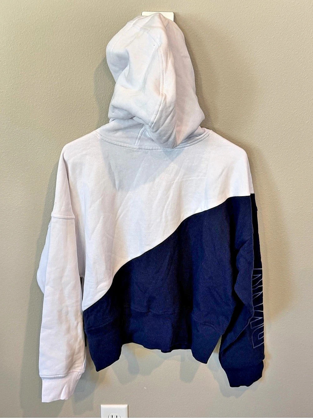 DKNY Color Block Hoodie in White & Blue NWT women’s Large