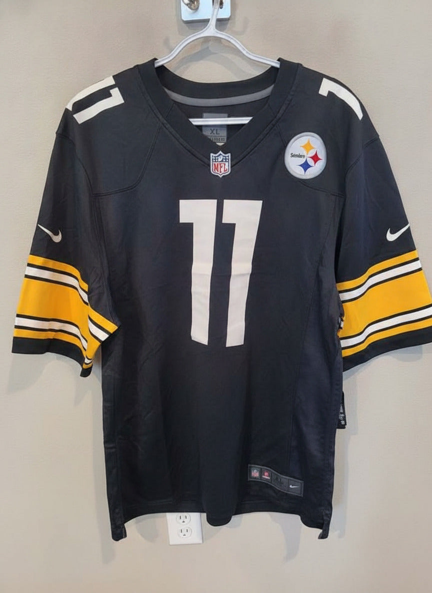 Pittsburgh Steelers - Markus Wheaton #11 Jersey - Men's XL- PRICE DROP!
