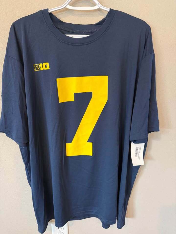 Michigan Wolverines - Donovan Edwards #7 T-shirt - Men's 3XL