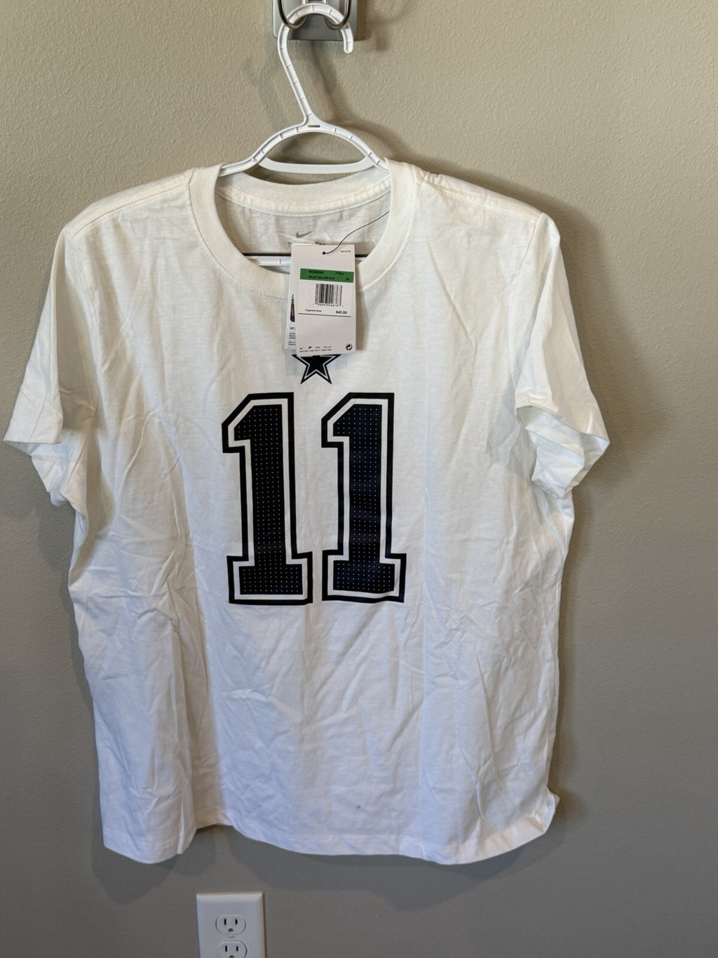 Micah Parsons tshirt Champion Women’s Size XL. Retail 40.00