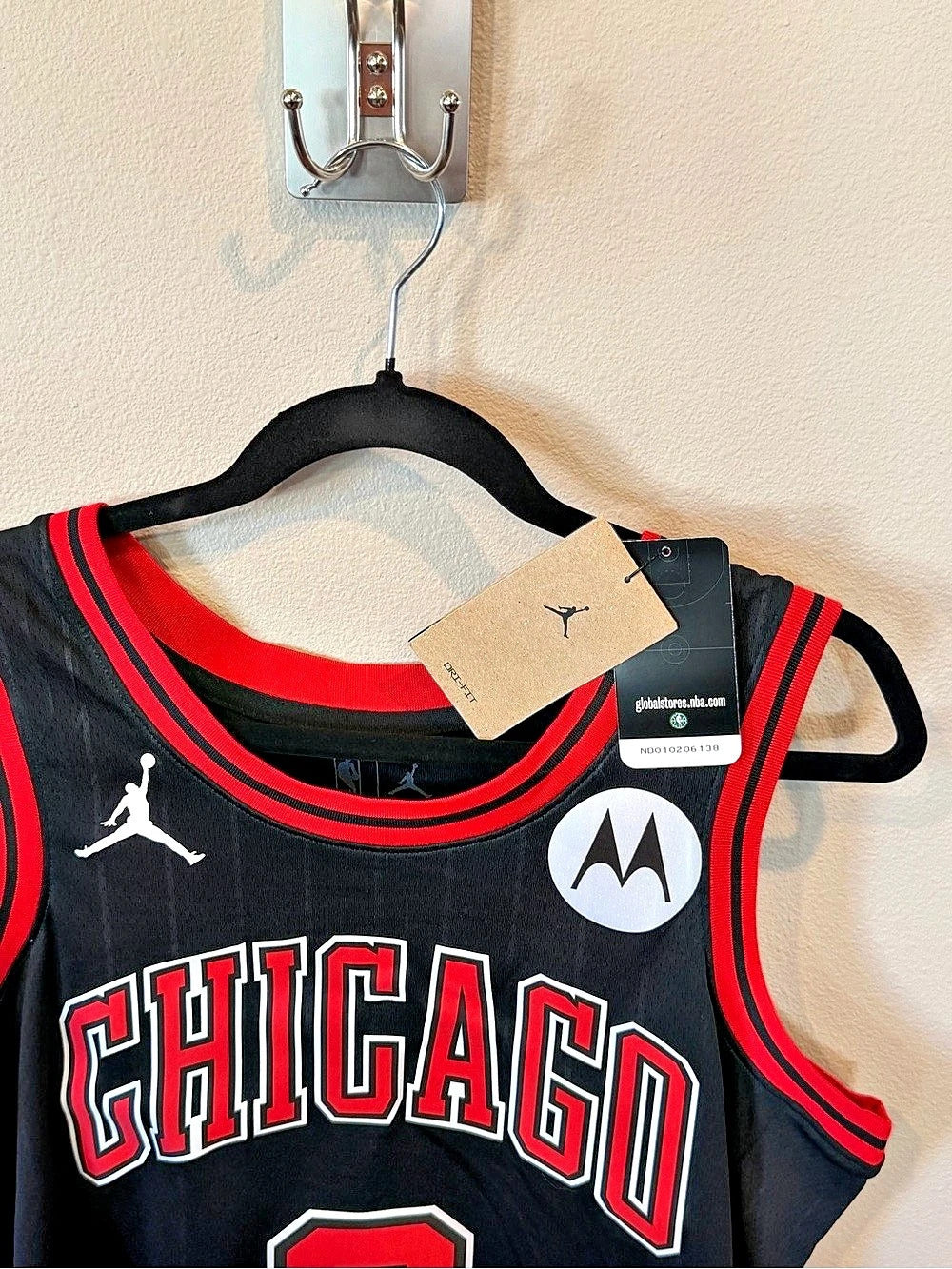 Chicago Bulls #8 - Zach LaVine - Men’s Large - NWT