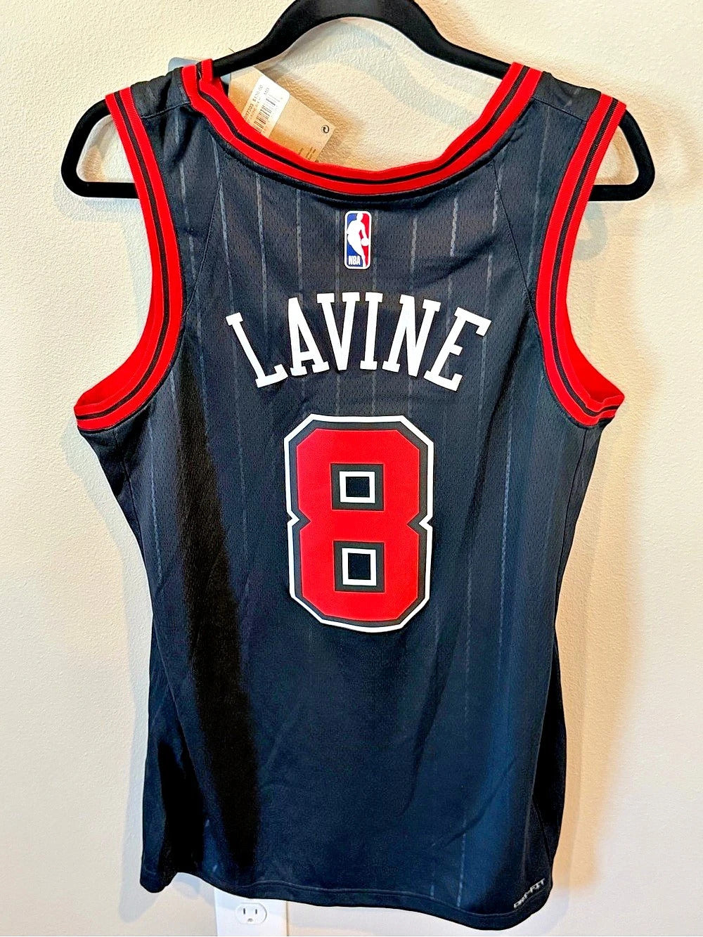 Chicago Bulls #8 - Zach LaVine - Men’s Large - NWT