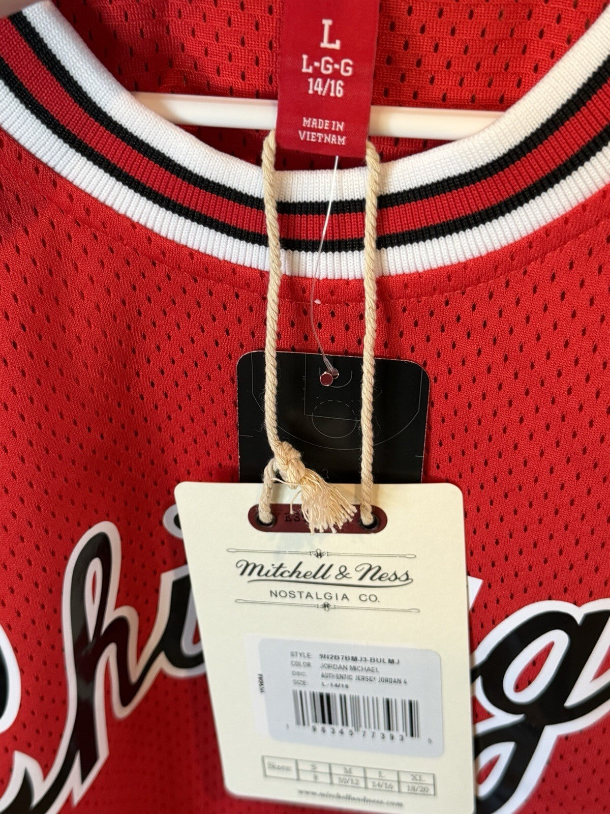 Michael Jordan Youth Large Basketball Jersey Chicago Bulls. Mitchell & Ness