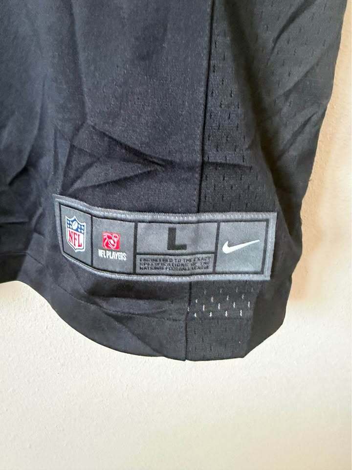 Las Vegas Raiders - Marcus Mariota #8 -Men's Large. NWOT