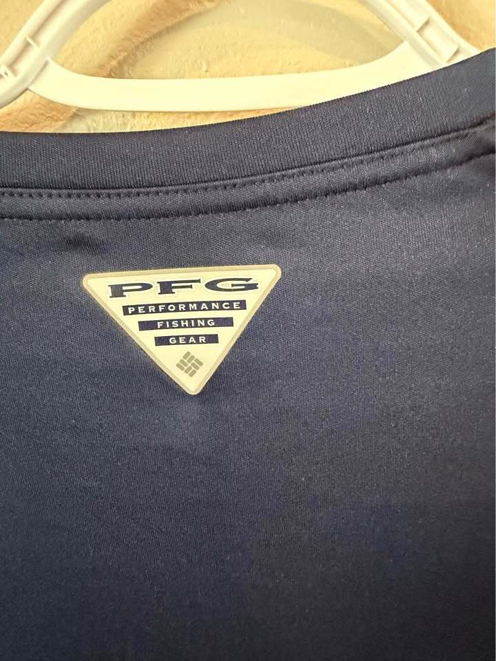 Dallas Cowboys Performance Fishing Gear Shirt - NWOT