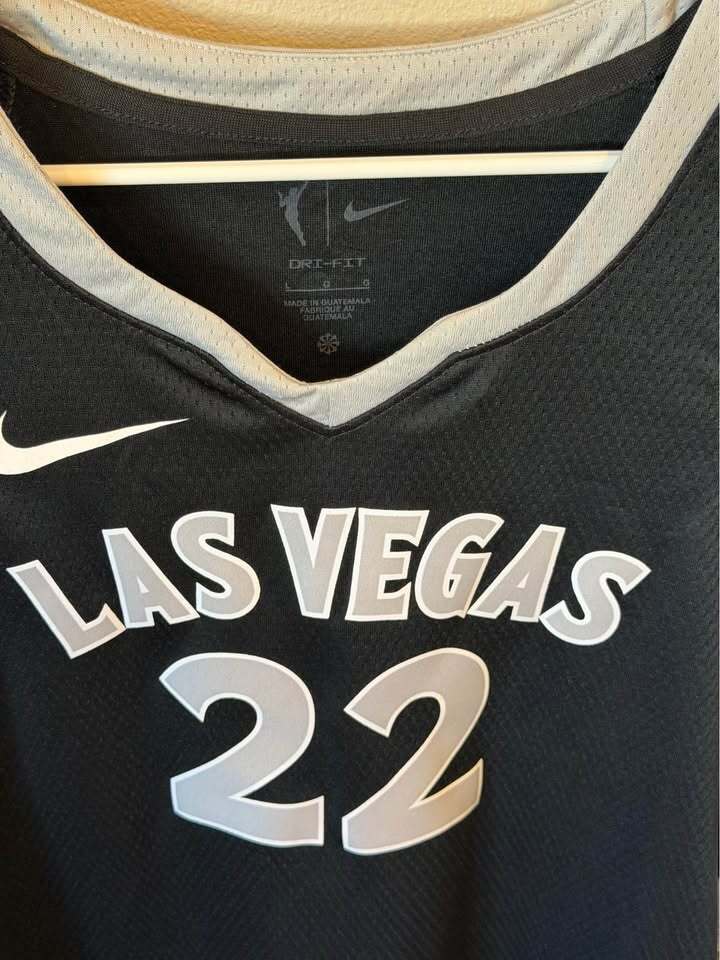 A'ja Wilson #22 - Las Vegas Aces - Women’s Large/Men's Medium