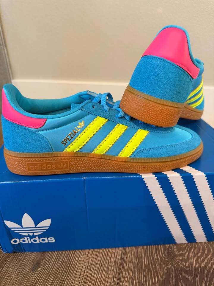 Adidas Handball Spezial - Women’s 7/Men’s 6.
