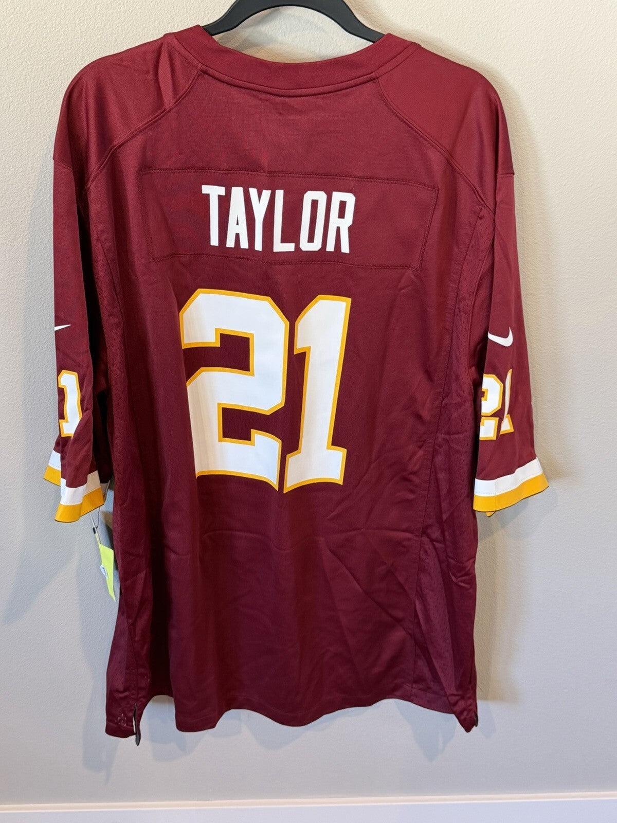 Sean Taylor Washington Redskins Size 2XL Men’s and 3XL WOMEN’S.
