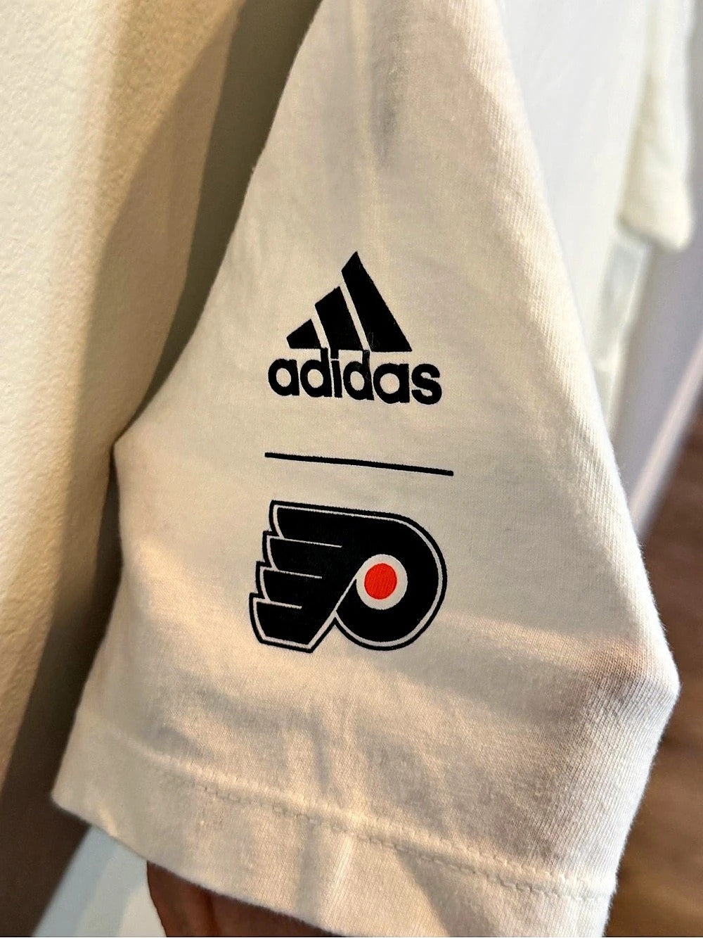 Philadelphia Flyers NHL Authentic Pro T-Shirt White Youth Medium (10/12)