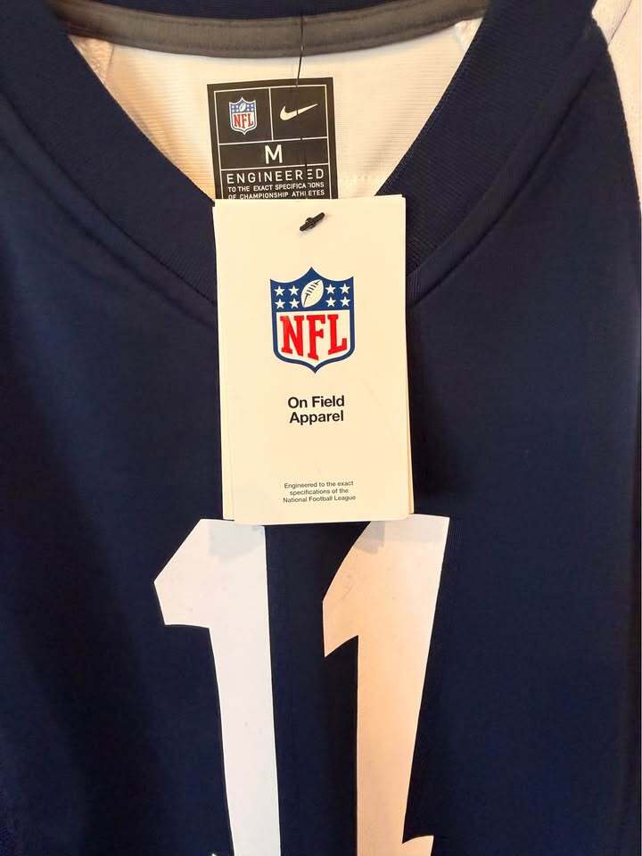 Dallas Cowboys - Micah Parsons #11 - Youth Medium - PRICE DROP‼️