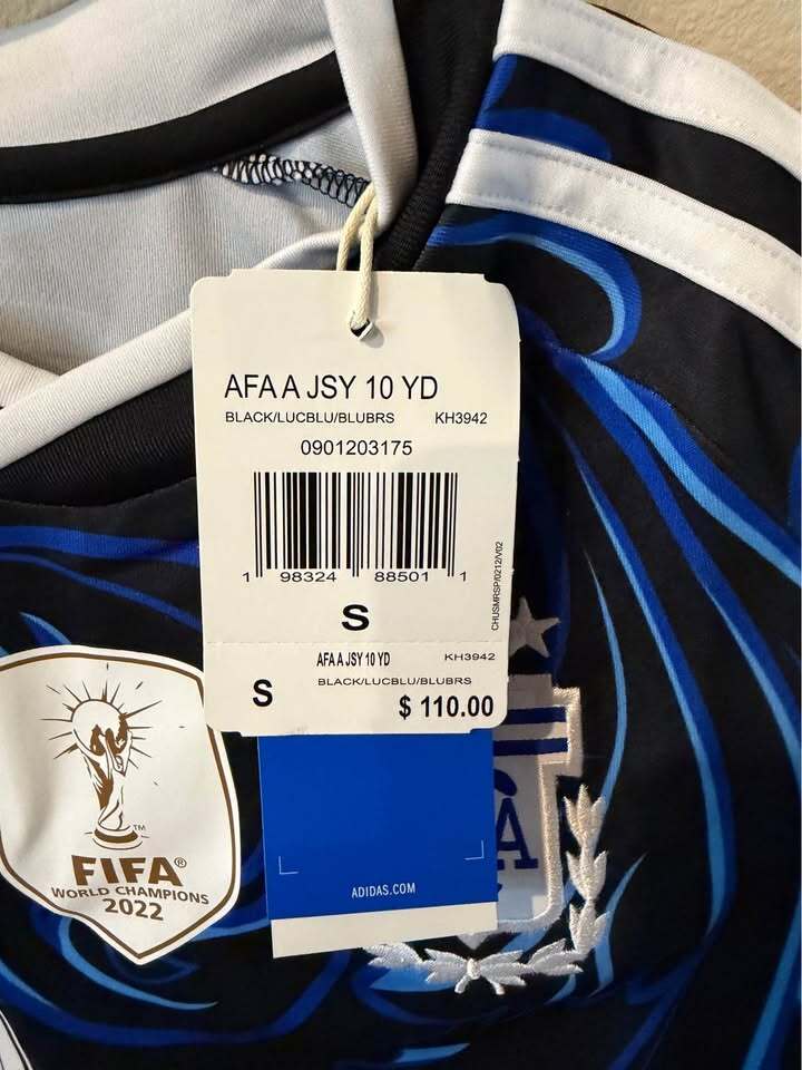 Argentina Messi Away #10 2022 World Cup Champions - Youth Small