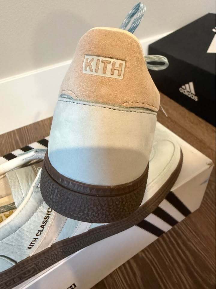 Kith Classics Collab Handball Spezial - Men’s 10/Women’s 11 UNISEX.