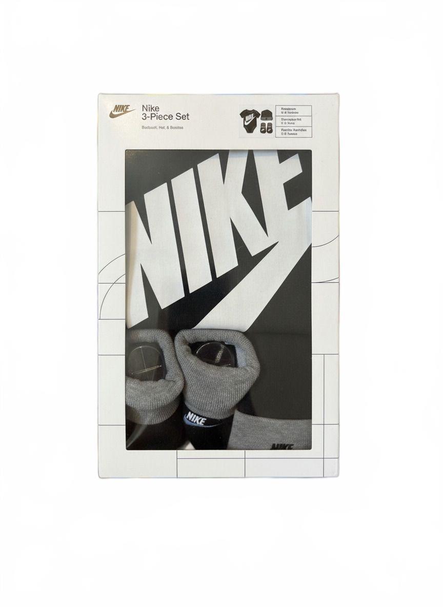 Nike Newborn 3-Piece Set - Black Bodysuit Hat & Booties 0-6 Months