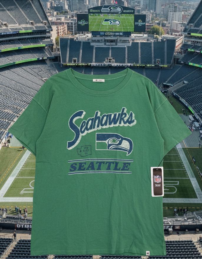 Seattle Seahawks T-Shirt - Women's Large/Men's Med